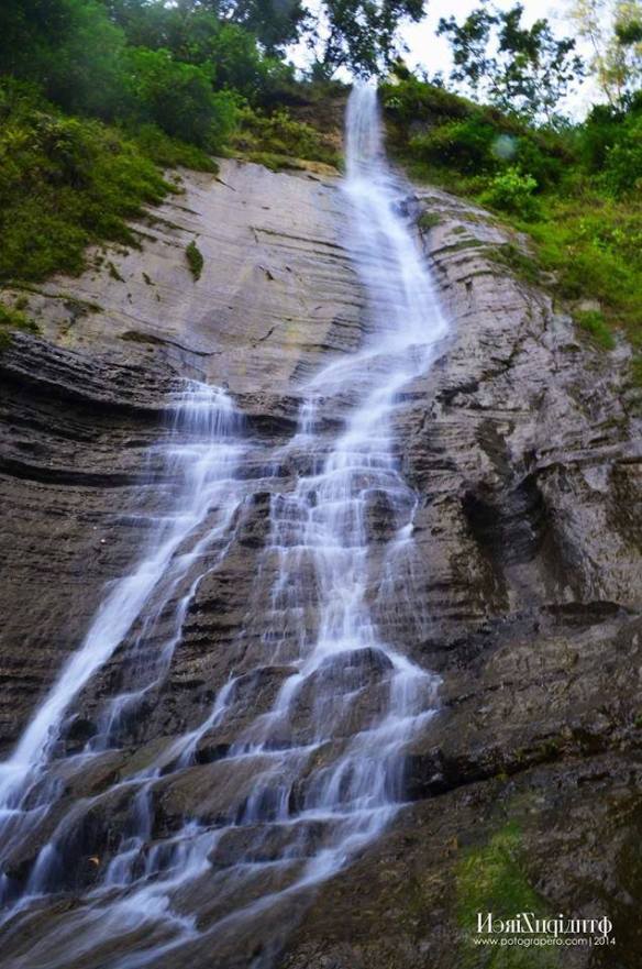 Kaliwaru Waterfall, sruweng